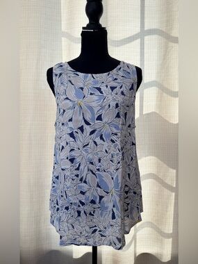 Monday Fun Carol Button Back Detail Sleeveless Blouse Blue Pink Floral Sz M NWT